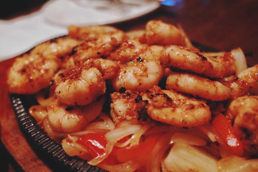 plate of cooked prawns