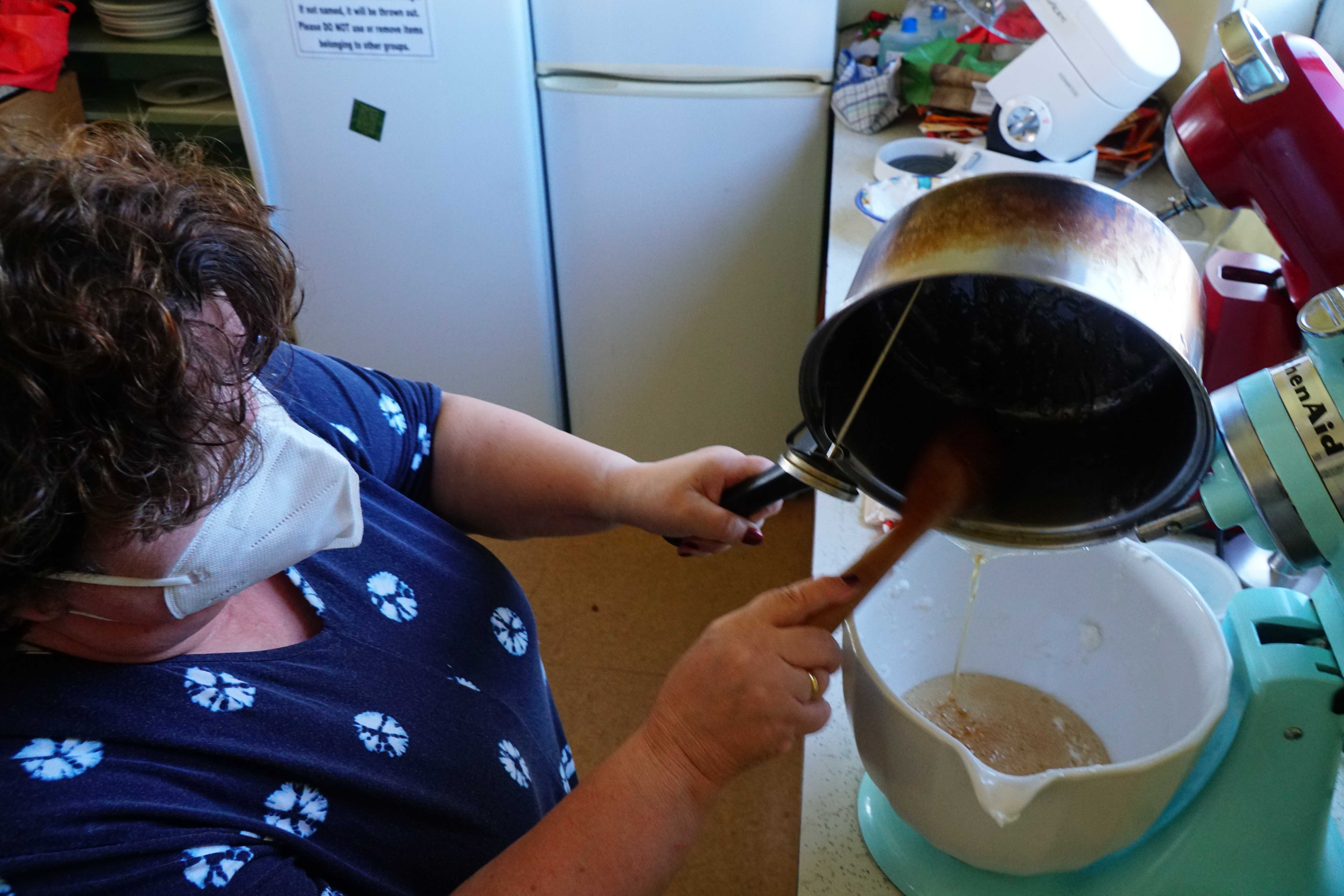 Make marshmallow Easter eggs with your group! Just Kai